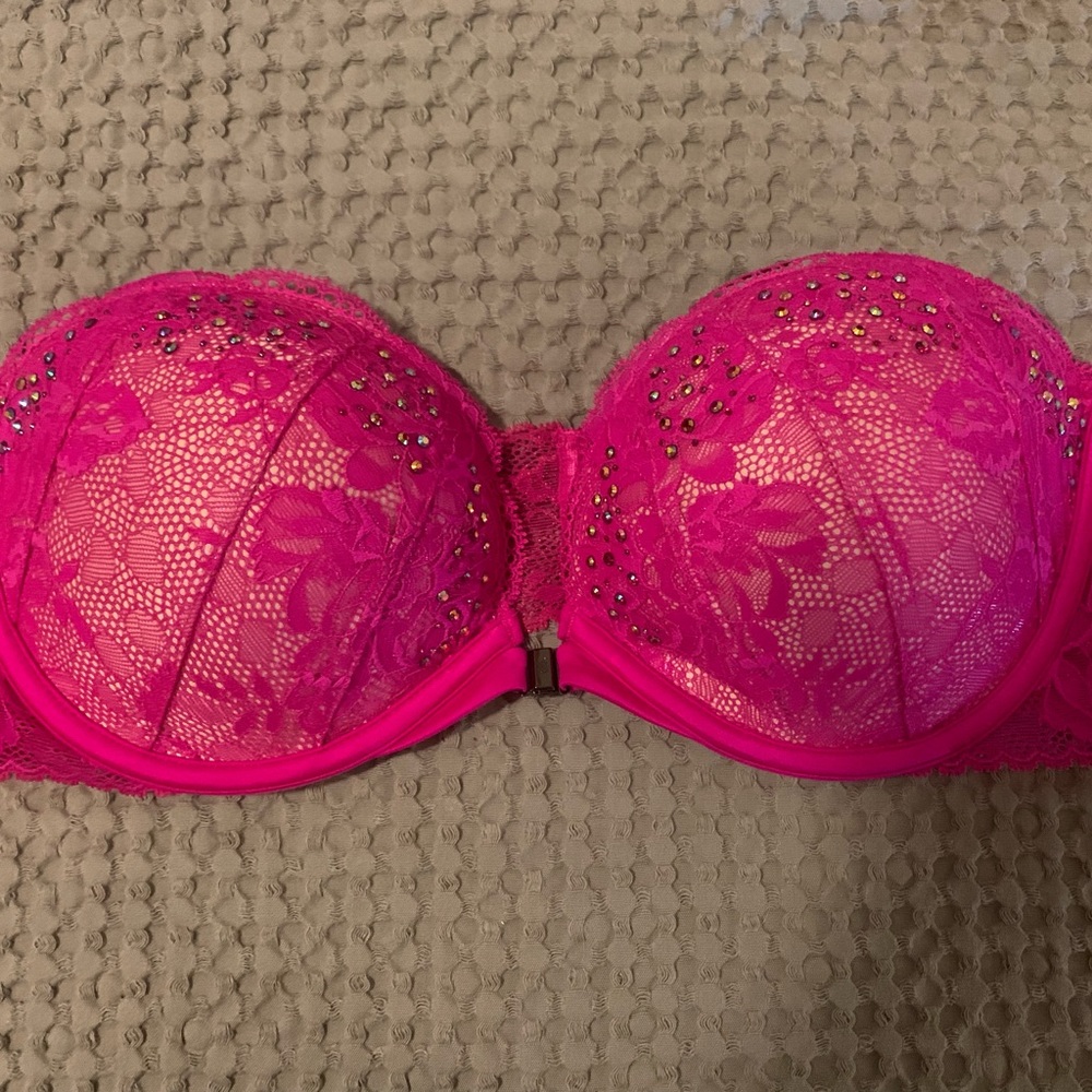 Victorias Secret Magnetic Clasp Strapless Bra
